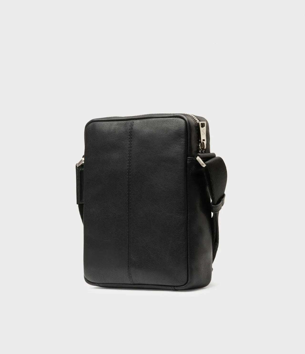 Saddler Valle Messengerväska - Travels And Bags