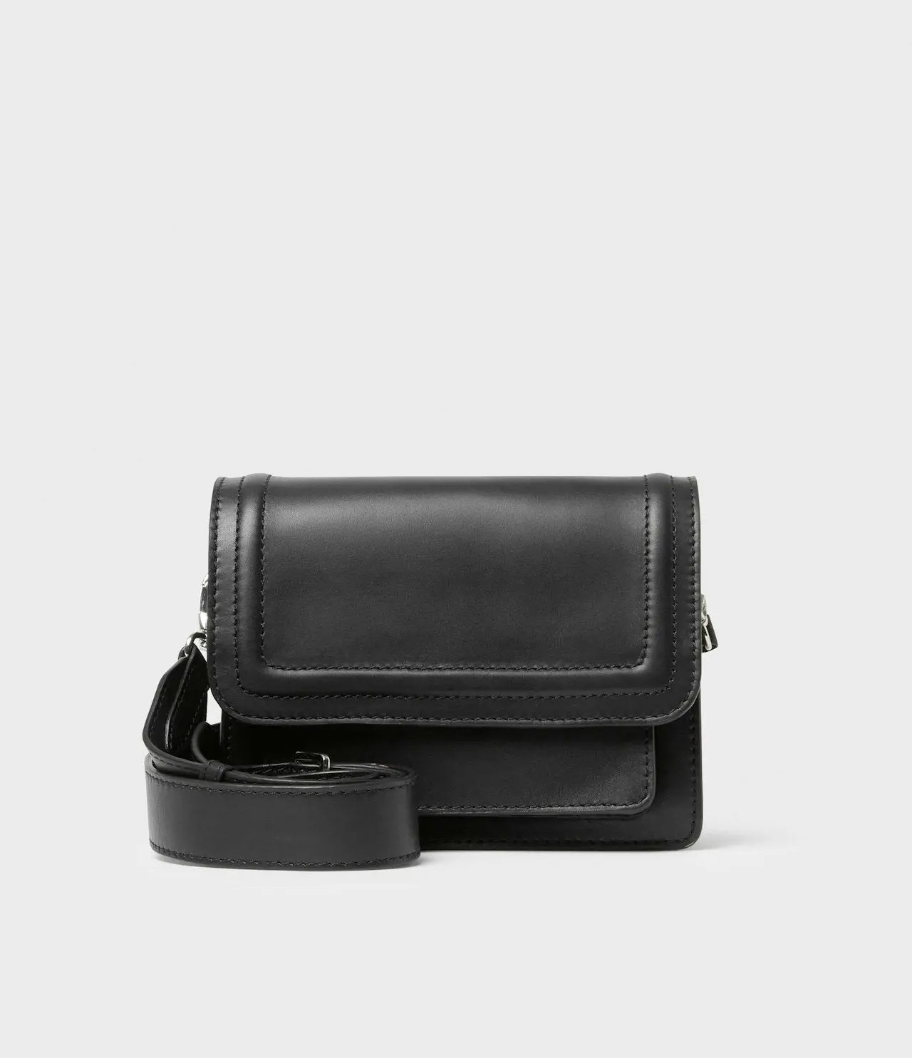 Saddler Vouga Axelremsväska - Travels And Bags