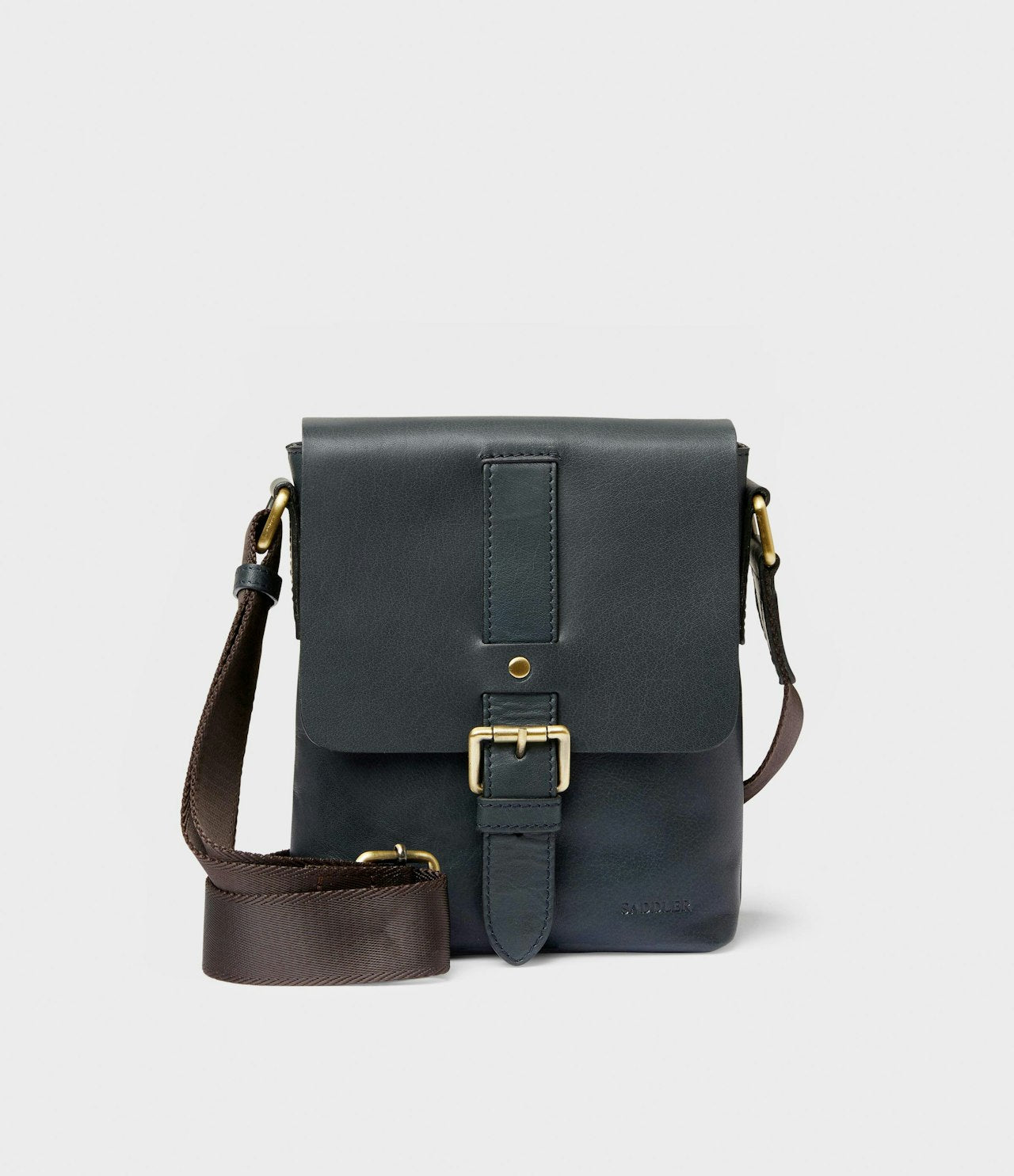 Saddler George Messengerväska - Marinblå - Travels And Bags