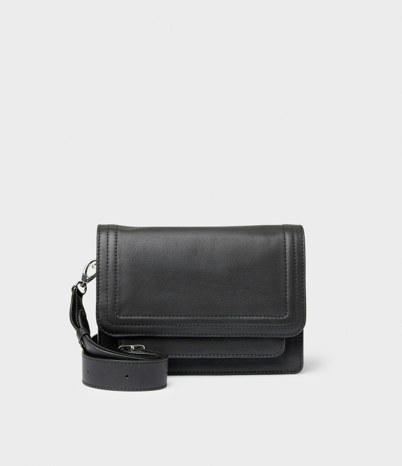 Saddler Stella Axelremsväska - Svart - Travels And Bags