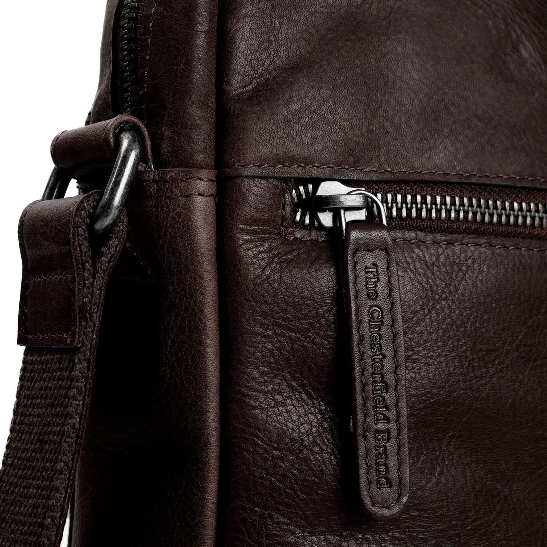The Chesterfield Brand Dessau Crossbodyväska - Mörkbrun - Travels And Bags