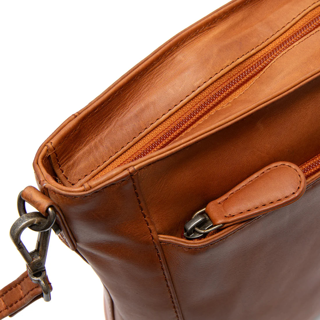 The Chesterfield Brand Fintona Axelremsväska - Cognac - Travels And Bags