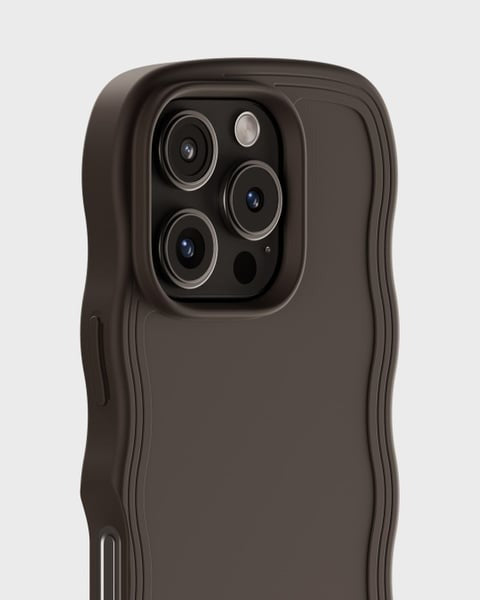 Holdit Telefonskal Wavy iPhone 16 Pro - Brun - Travels And Bags