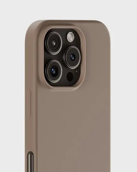 Holdit Telefonskal Silicone iPhone 16 Pro Max - Ljusbrun - Travels And Bags