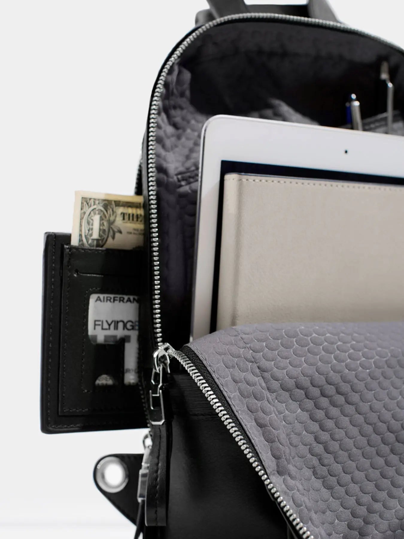Vantage Sling Bag interior details inside 