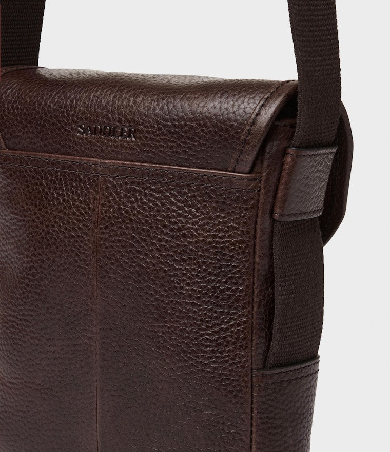 Saddler Kean Messengerväska - Mörkbrun