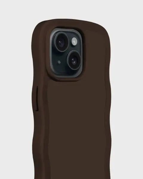 Holdit Telefonskal Wavy iPhone 15/14/13 - Mörkbrun - Travels And Bags