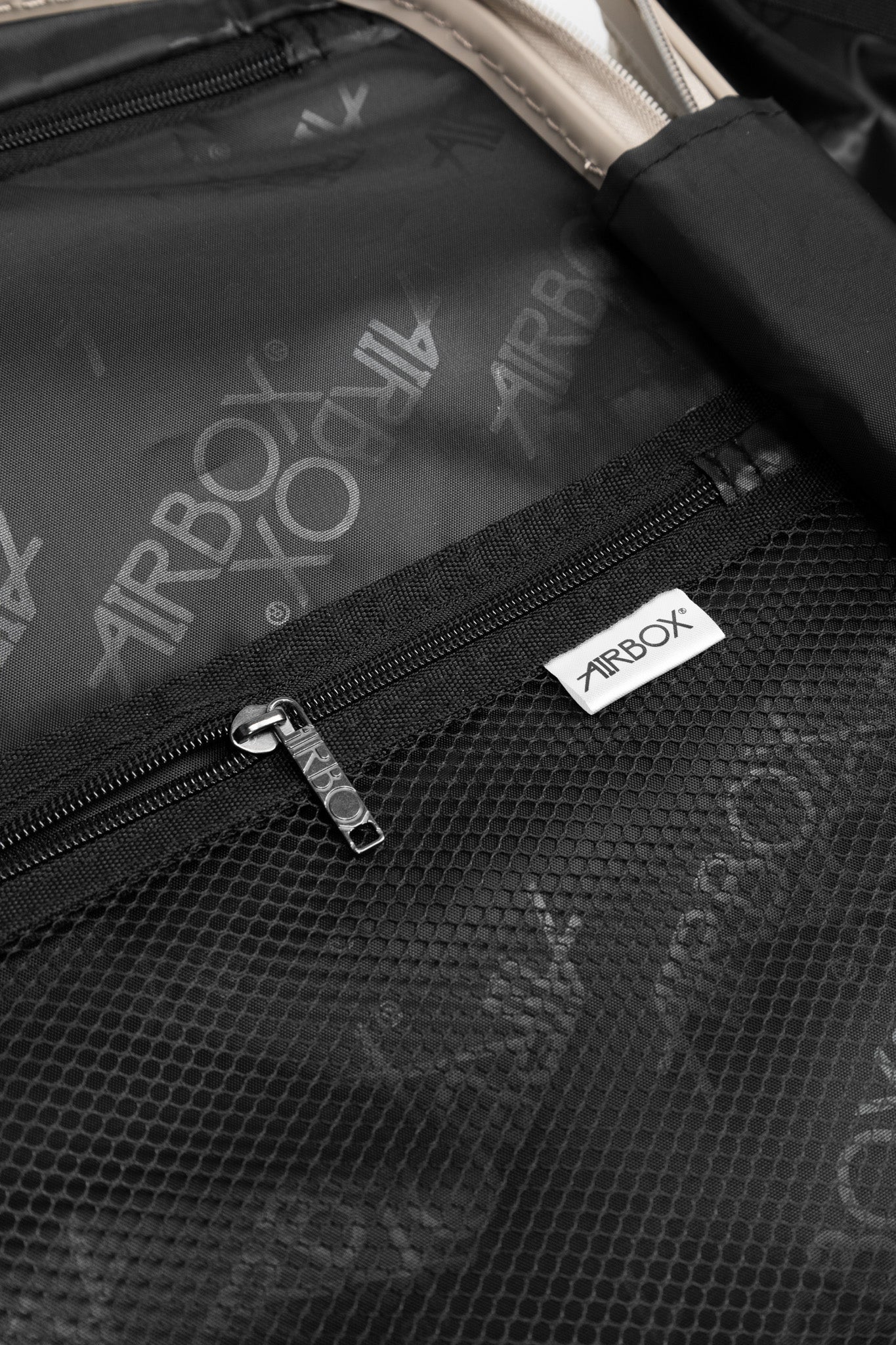 Airbox AZ18 Stor Resväska 75 cm - Champagne