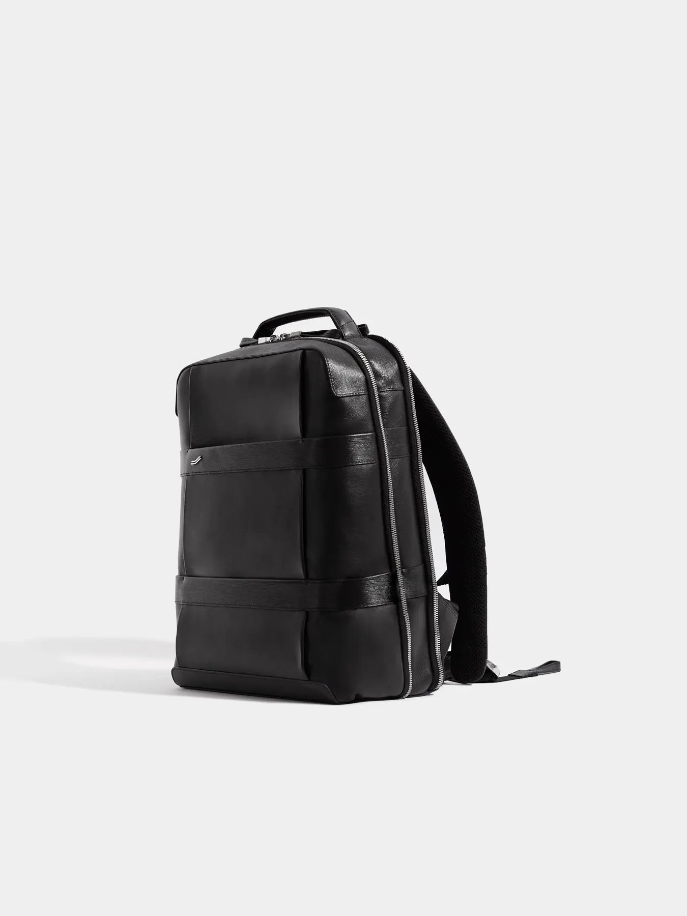 Vantage Black Leather Backpack Rucksack