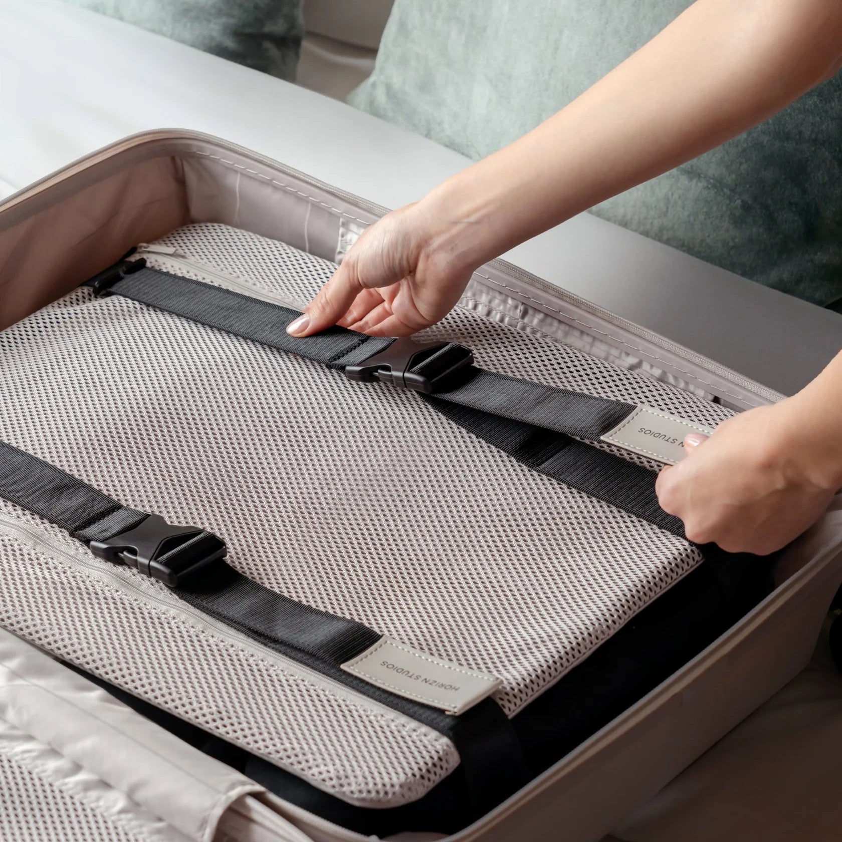 Horizn Studios H5 Pro Kabinväska 55 cm - Beige - Travels And Bags