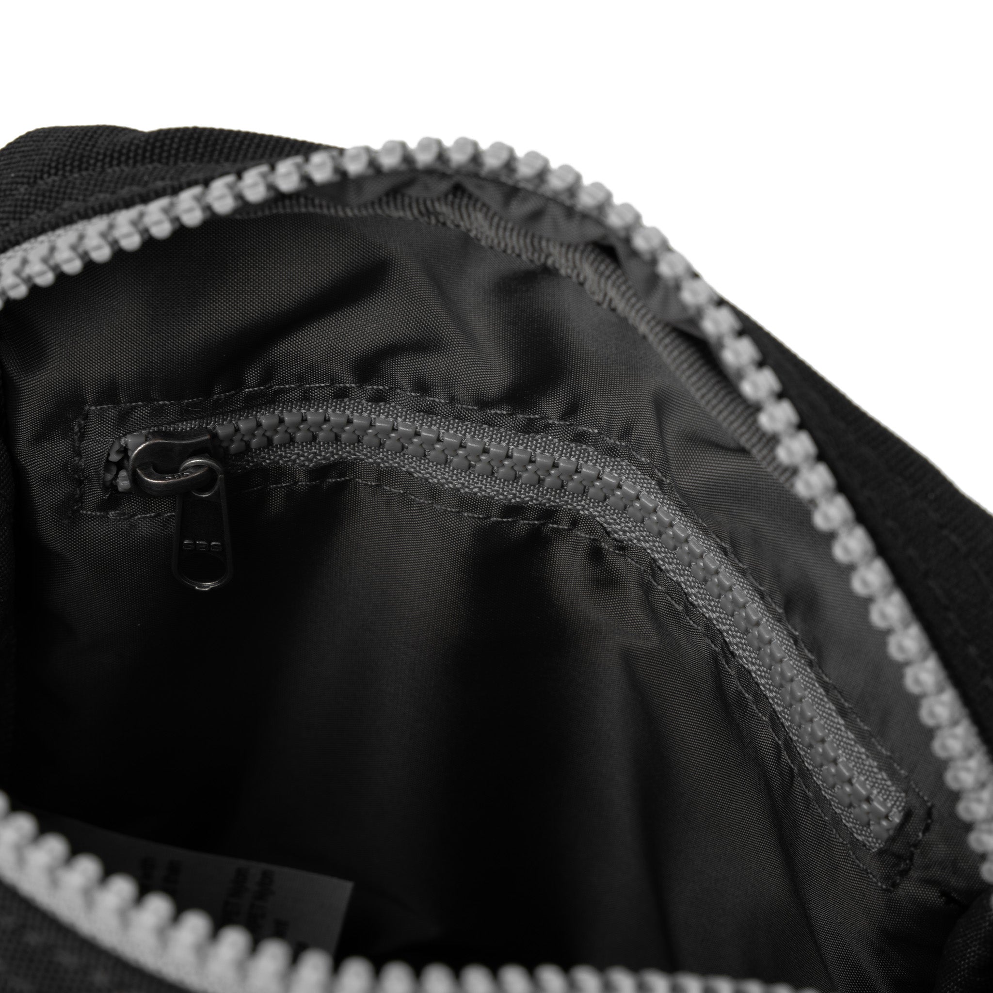 Roka London Bond Crossbodyväska