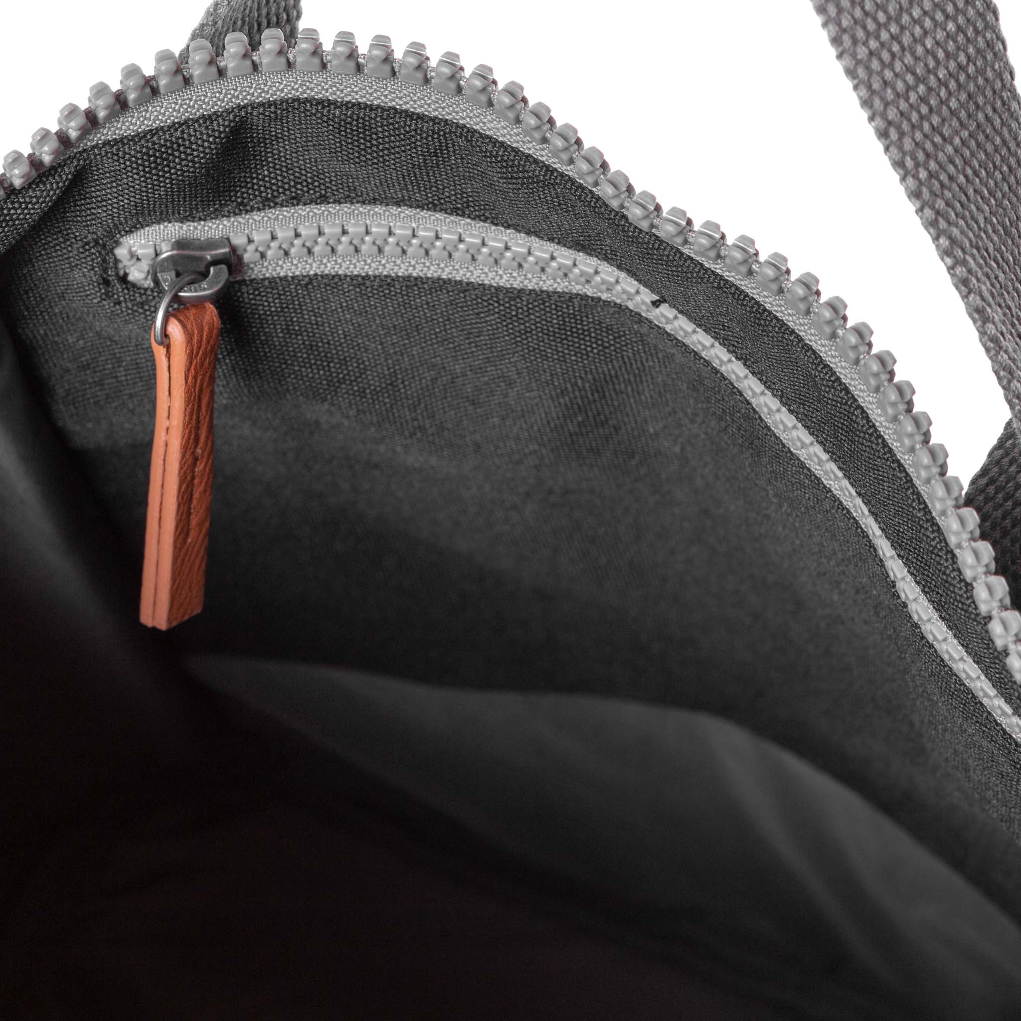 Roka London Finchley A Small Ryggsäck