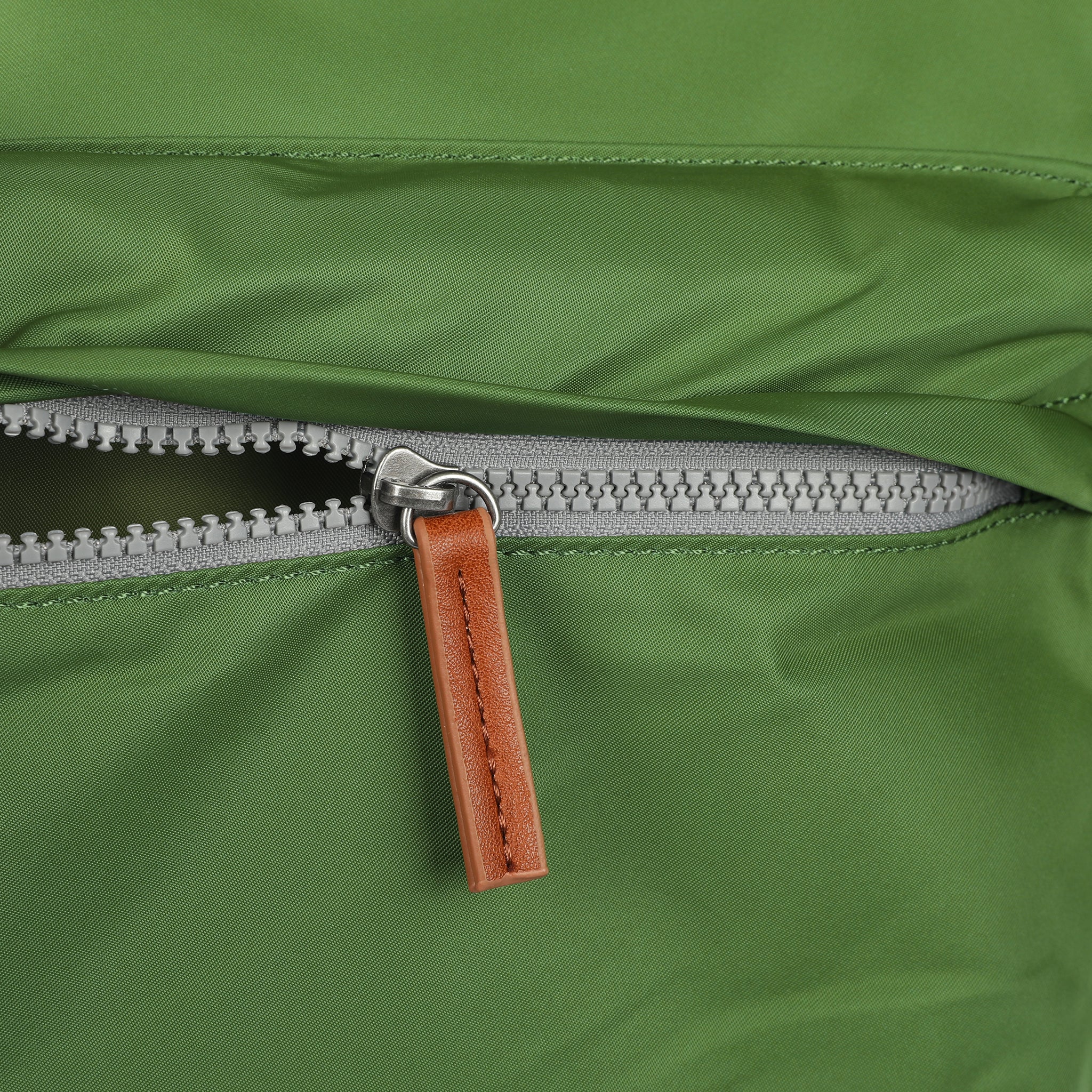 Roka London Kennington B Crossbodyväska