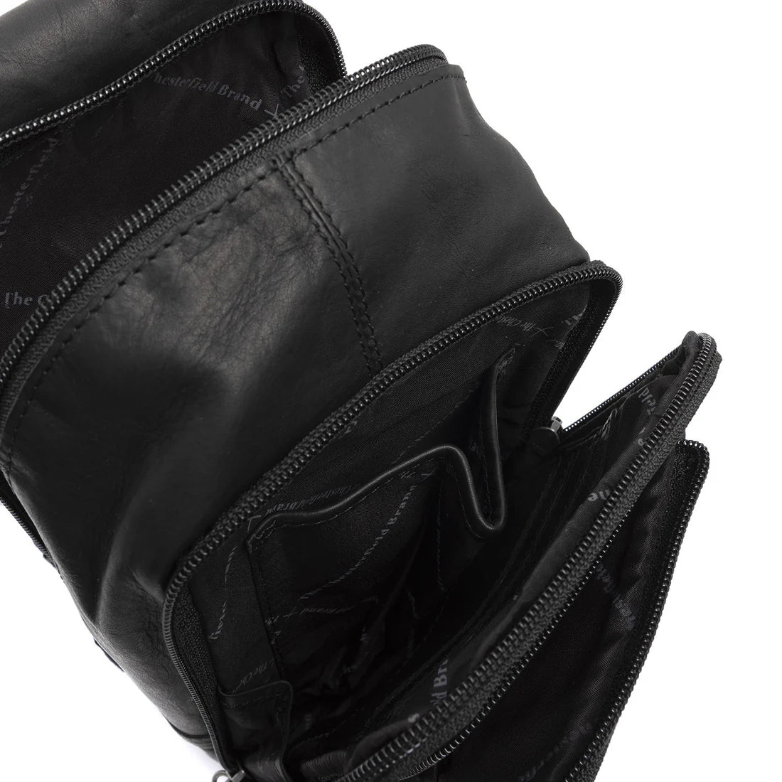 The Chesterfield Brand Riga Crossbodyväska - Svart - Travels And Bags